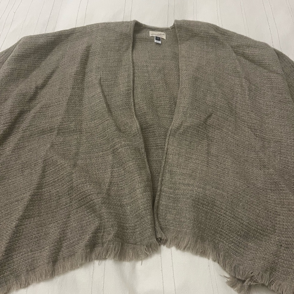NWOT Universal Threads Tan Ruana One Size - Picture 3 of 4